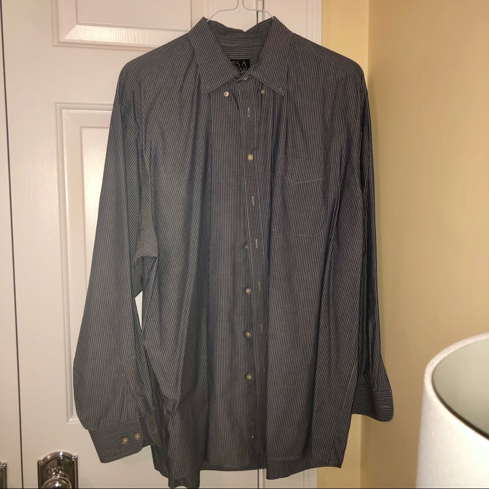 Jos A Bank Button-Down Collar Sportshirt